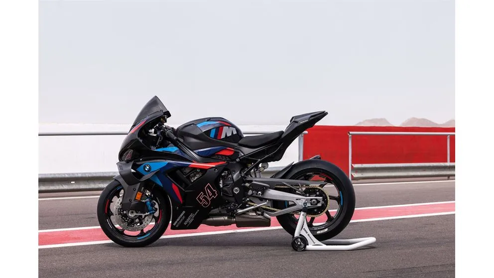 BMW M 1000 RR - Görsel 3