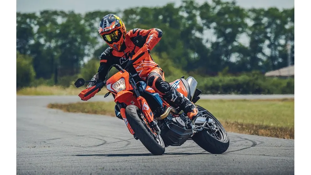 KTM 690 SMC R - Görsel 3